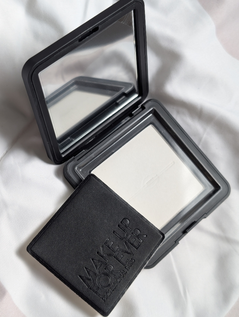 Makeup Forever HD Skin Perfecting Pressed Powder - Translucent Full Size In Box!